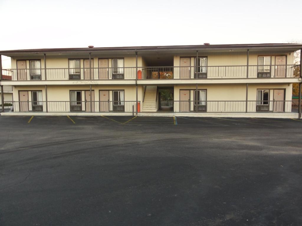 Budget Inn Selma Exterior photo